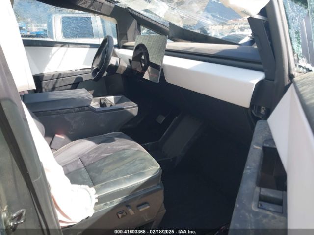 7G2CEHED1SA061543 Tesla Cybertruck All-wheel Drive