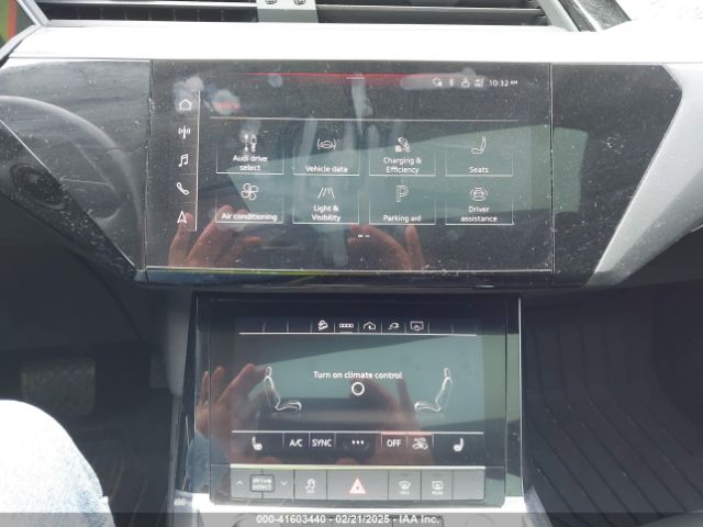 WA1AAAGE6MB027927 Audi E-tron Premium Quattro