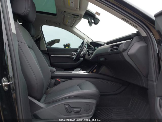 WA1AAAGE6MB027927 Audi E-tron Premium Quattro