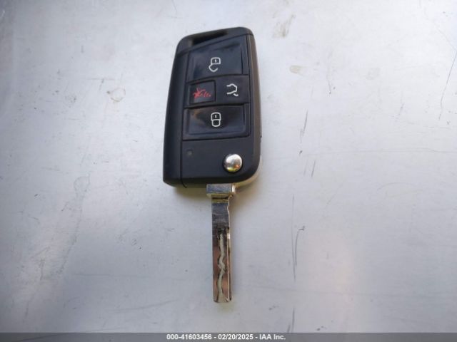 3VWC57BU2KM193823 Volkswagen Jetta 1.4t R-line/1.4t S/1.4t Se