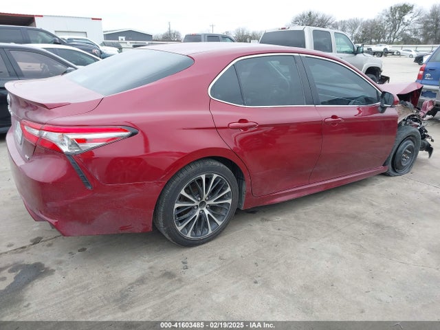 4T1B11HK6JU569460 Toyota CAMRY SE