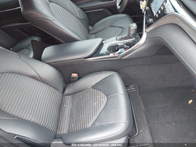 4T1B11HK6JU569460 Toyota CAMRY SE