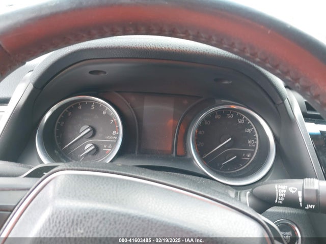4T1B11HK6JU569460 Toyota CAMRY SE