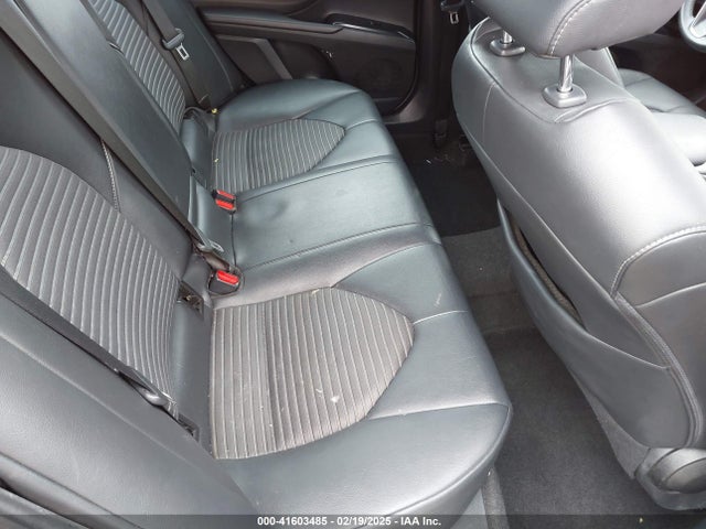 4T1B11HK6JU569460 Toyota CAMRY SE