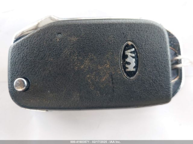 3KPF24AD4ME385962 KIA Forte Lxs