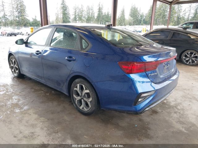 3KPF24AD4ME385962 KIA Forte Lxs