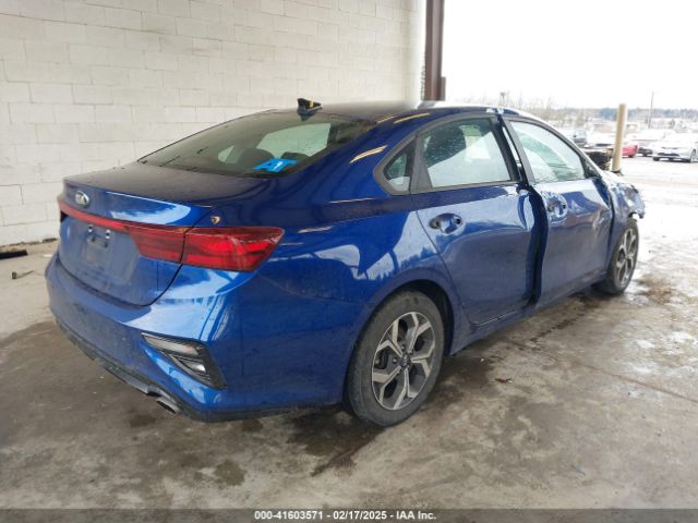 3KPF24AD4ME385962 KIA Forte Lxs
