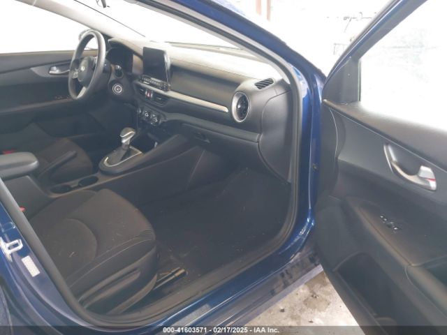 3KPF24AD4ME385962 KIA Forte Lxs