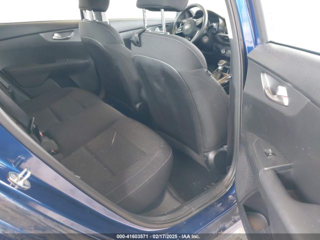 3KPF24AD4ME385962 KIA Forte Lxs
