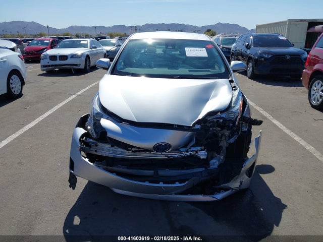 Toyota Prius Two 2017 JTDKBRFU6H3036464 Image 12