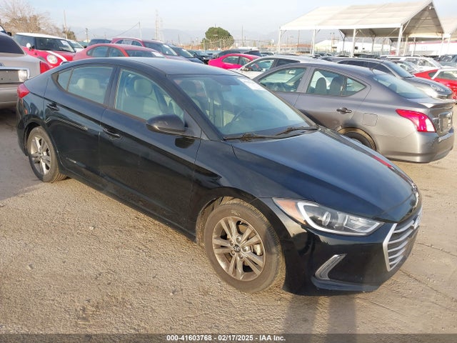 2017 5NPD84LF1HH065214 main image