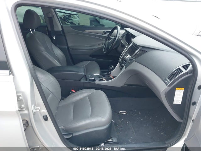 KMHEC4A4XEA115904 Hyundai Sonata Hybrid Limited