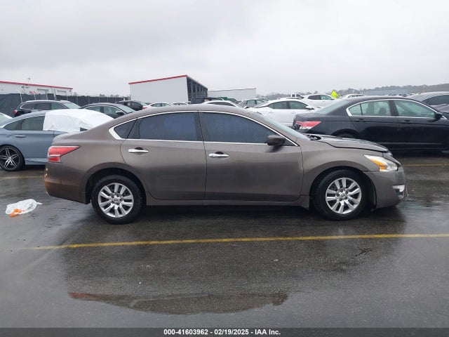 Nissan Altima 2.5 S 2015 1N4AL3AP8FC440800 Image 13
