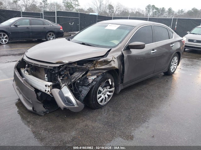 Nissan Altima 2.5 S 2015 1N4AL3AP8FC440800 Image 2