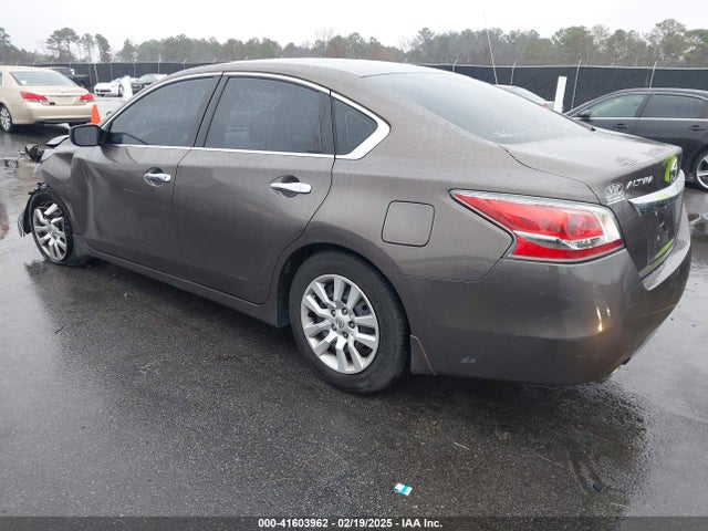 Nissan Altima 2.5 S 2015 1N4AL3AP8FC440800 Image 3