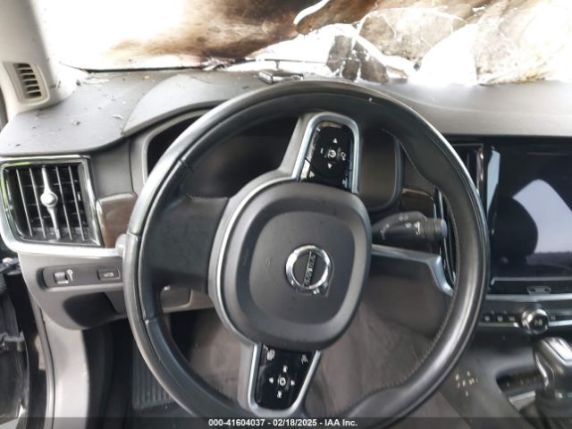LVY982MK5JP027302 Volvo S90 T5 Momentum