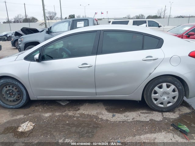 KIA FORTE LX 2016 KNAFK4A60G5446108 Image 13