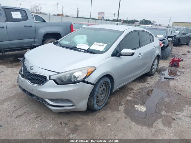 KIA FORTE LX 2016 KNAFK4A60G5446108 Image 2