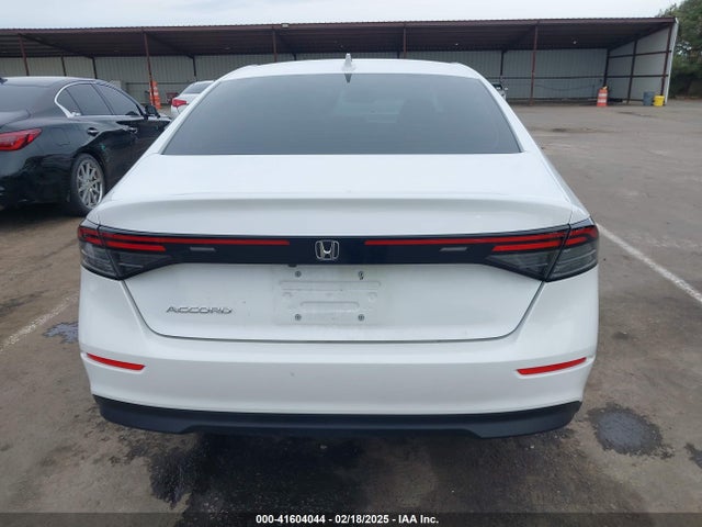 Honda ACCORD LX 2024 1HGCY1F29RA006232 Image 16