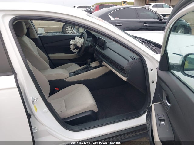 Honda ACCORD LX 2024 1HGCY1F29RA006232 Image 5