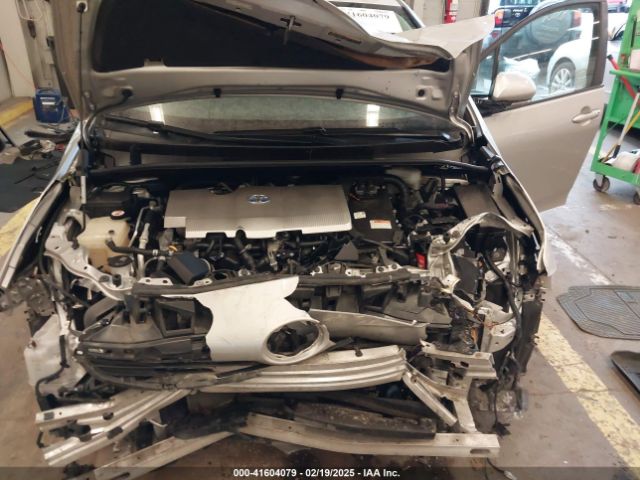 JTDKARFU8J3548154 Toyota Prius Two Eco