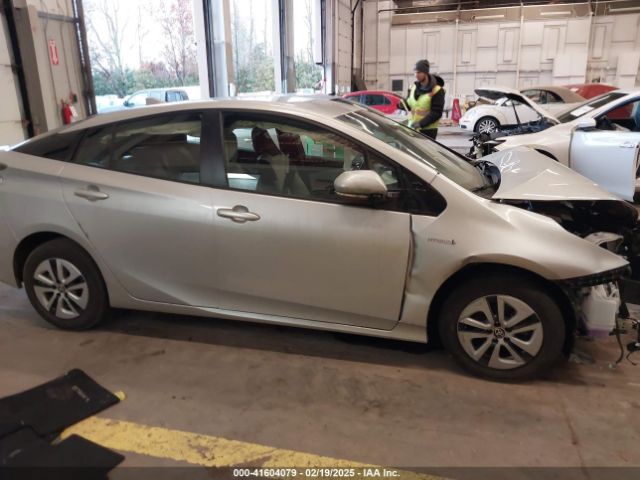 JTDKARFU8J3548154 Toyota Prius Two Eco