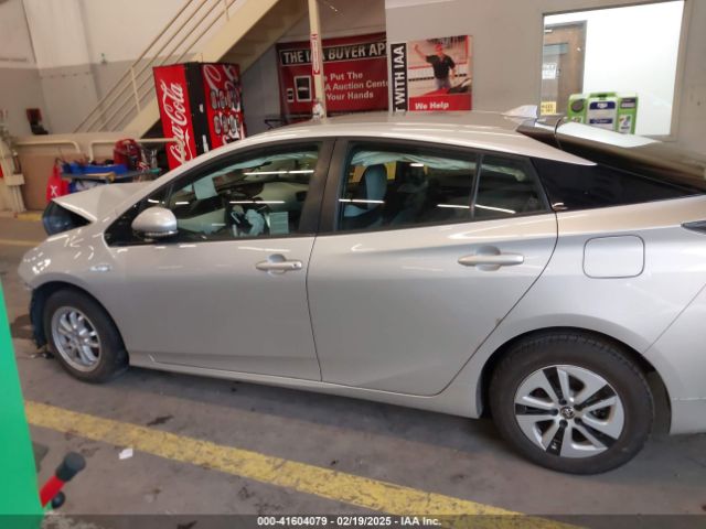 JTDKARFU8J3548154 Toyota Prius Two Eco