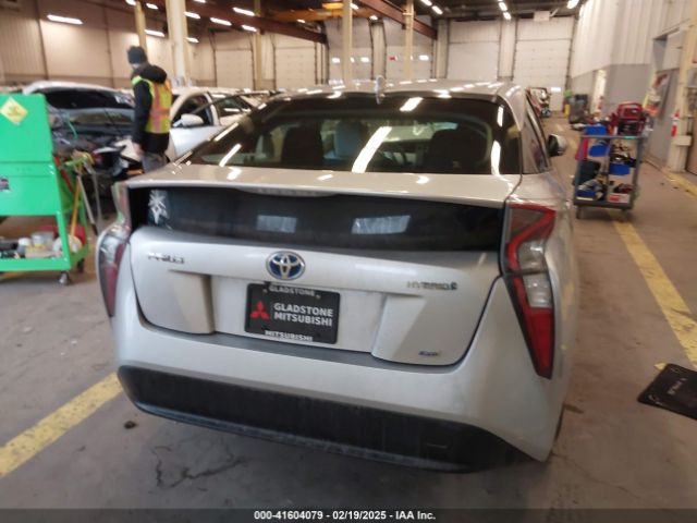 JTDKARFU8J3548154 Toyota Prius Two Eco
