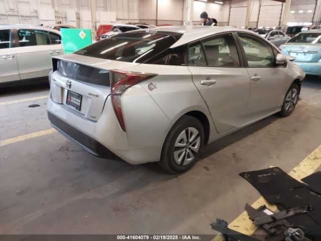JTDKARFU8J3548154 Toyota Prius Two Eco