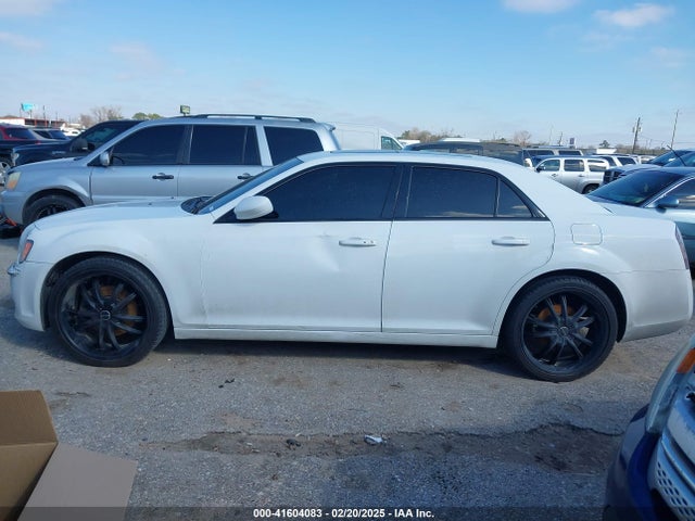 Chrysler 300 300s 2014 2C3CCAGG1EH375447 Image 14