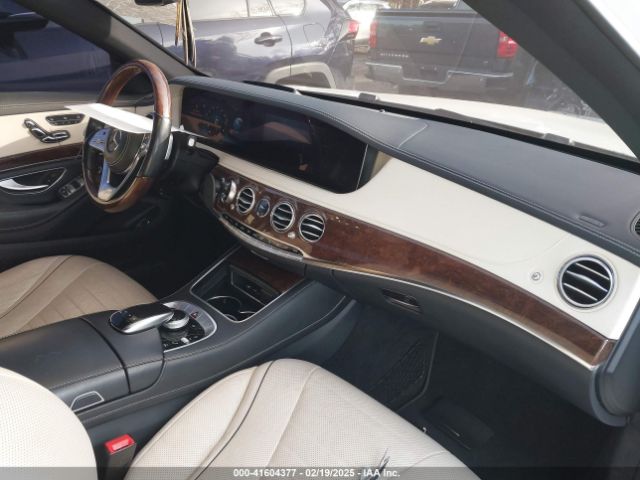 WDDUG8DB1JA418379 Mercedes-Benz S 560