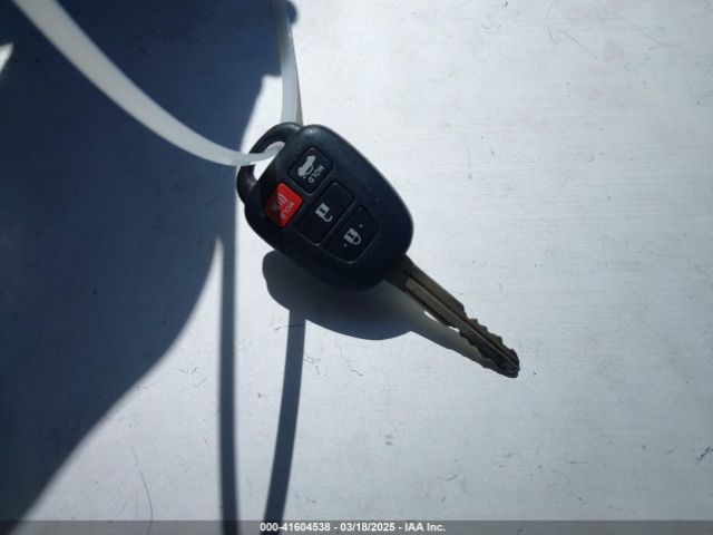 5YFBURHE9GP367724 Toyota COROLLA LE