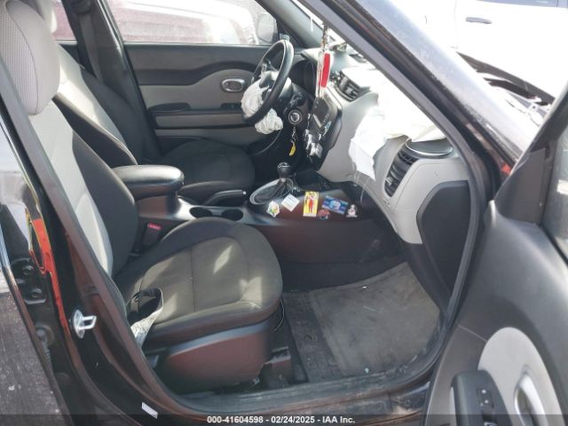 KNDJN2A25J7564379 KIA Soul