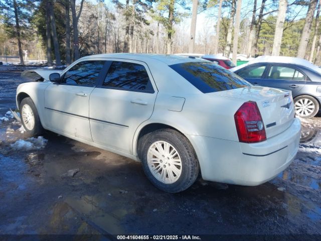 2009 CHRYSLER 300 2C3KA53V99H621745 Photo 2