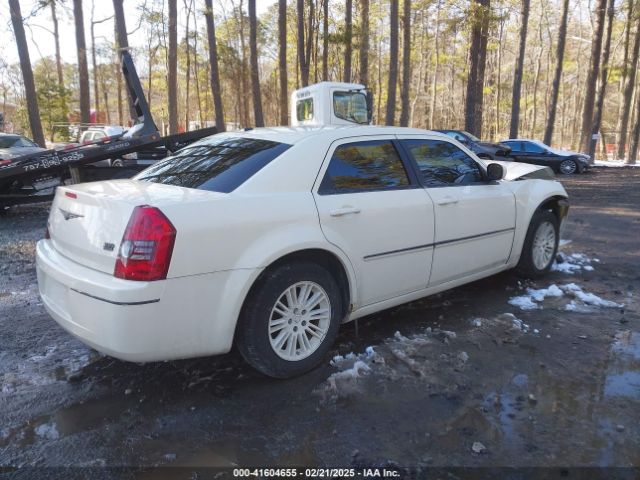 2009 CHRYSLER 300 2C3KA53V99H621745 Photo 3