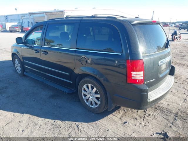 2010 CHRYSLER TOWN & COUNTRY 2A4RR5D17AR169995 Photo 2