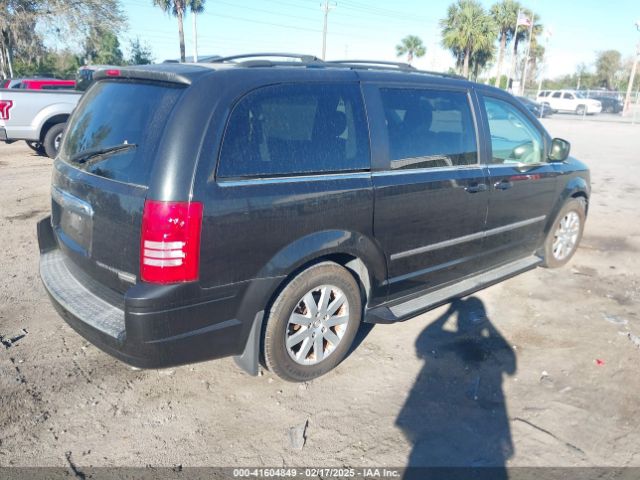 2010 CHRYSLER TOWN & COUNTRY 2A4RR5D17AR169995 Photo 3