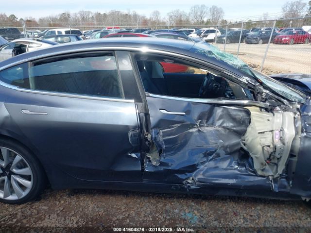5YJ3E1EB2JF121338 Tesla MODEL 3