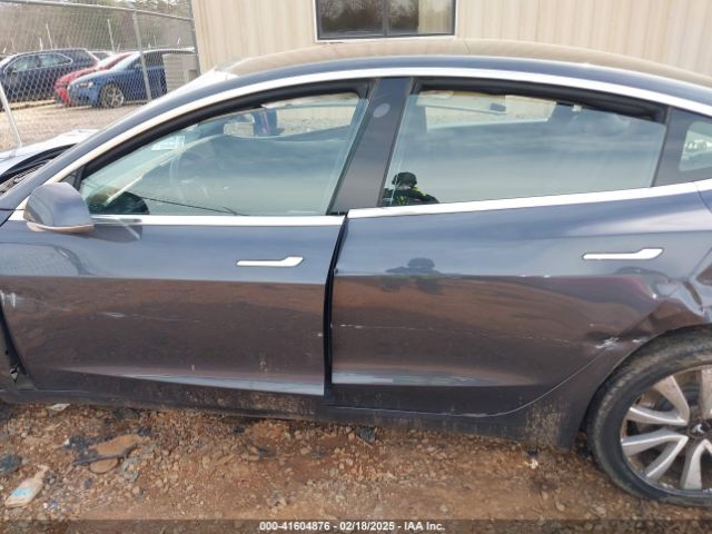 5YJ3E1EB2JF121338 Tesla MODEL 3