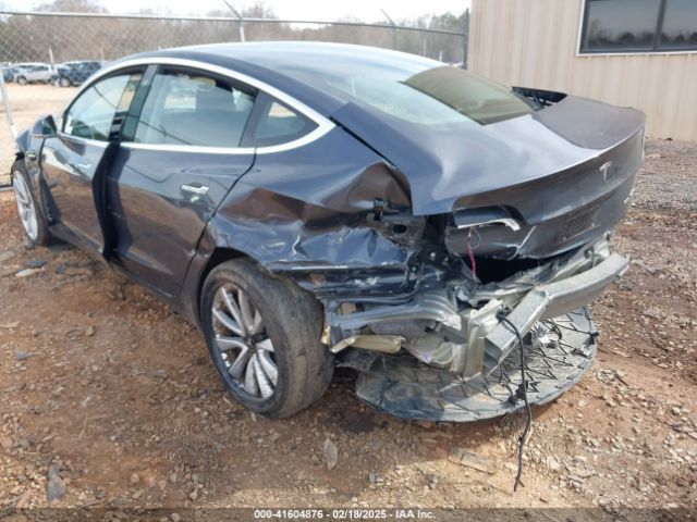 2018 TESLA MODEL 3 5YJ3E1EB2JF121338 Photo 2