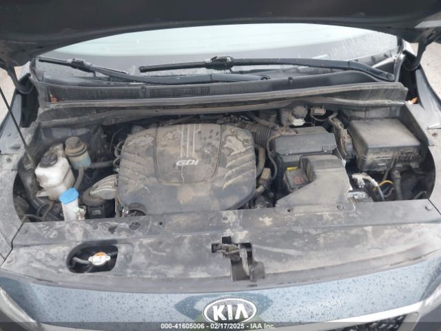 KNDMB5C13H6266585 KIA SEDONA LX