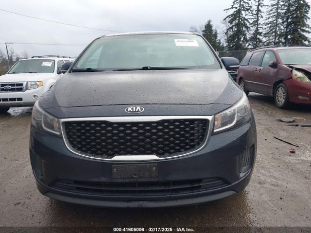 KNDMB5C13H6266585 KIA SEDONA LX