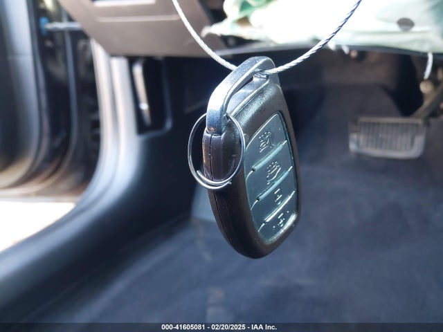 KMHD84LF1KU885902 Hyundai Elantra Value Edition