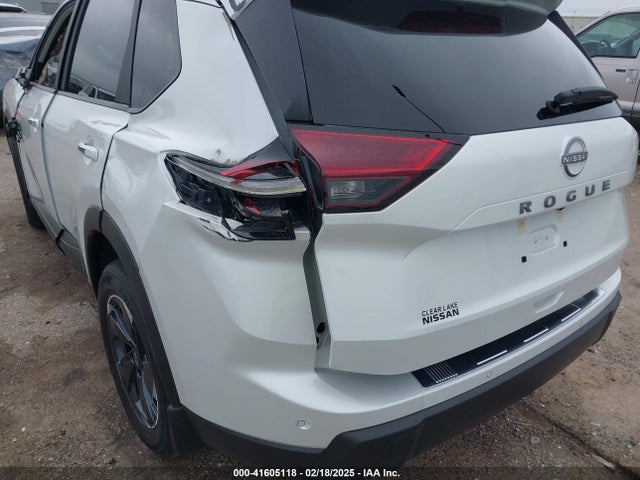 5N1BT3BA6SC762625 Nissan Rogue Sv Fwd