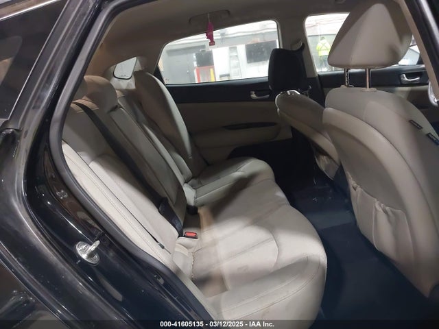 5XXGT4L30JG233167 KIA Optima Lx