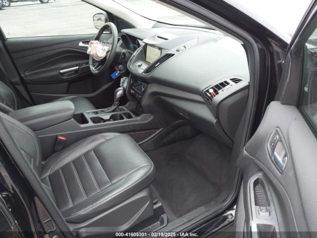 1FMCU0HD6JUB03485 Ford ESCAPE SEL