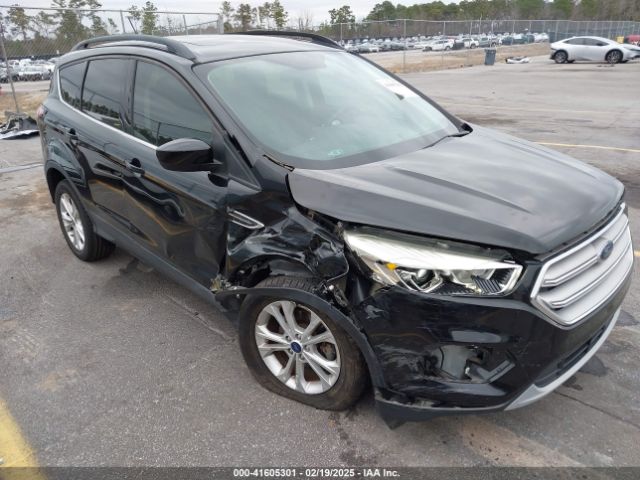 1FMCU0HD6JUB03485 Ford ESCAPE SEL