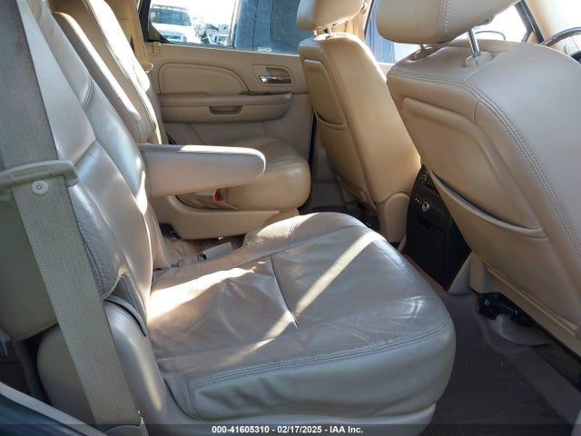 2011 CADILLAC ESCALADE 1GYS4CEF9BR399883 Photo 7