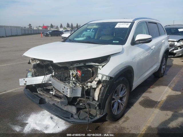 Toyota Highlander Xle V6 2015 5TDKKRFH3FS094627 Image 2