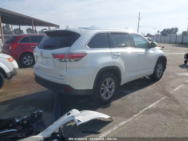 Toyota Highlander Xle V6 2015 5TDKKRFH3FS094627 Image 4